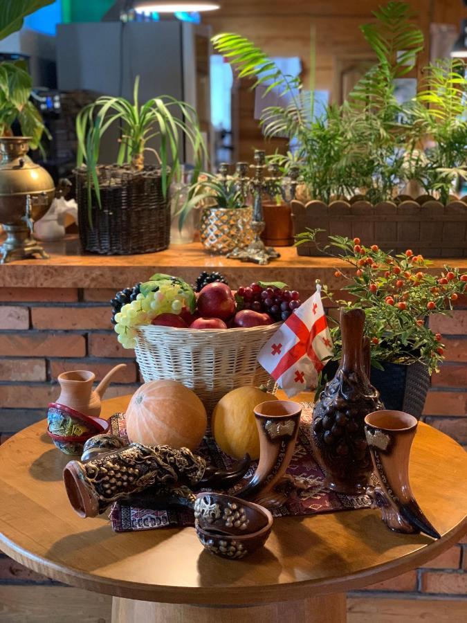 Hotel Tyrol I Restauracja Zycie Gruzji Osielsko Esterno foto