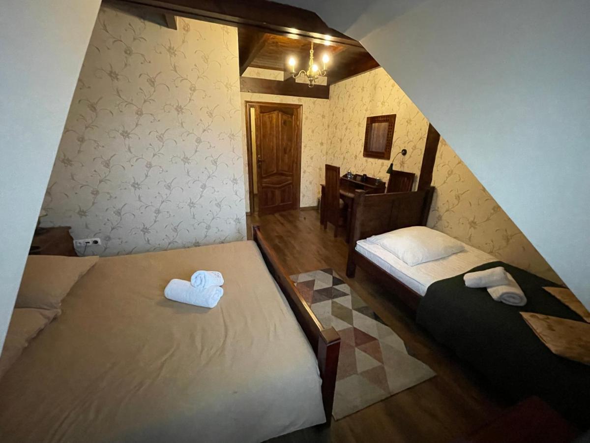 Hotel Tyrol I Restauracja Zycie Gruzji Osielsko Esterno foto