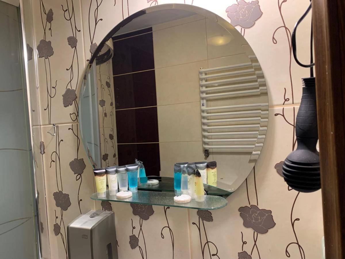 Hotel Tyrol I Restauracja Zycie Gruzji Osielsko Esterno foto