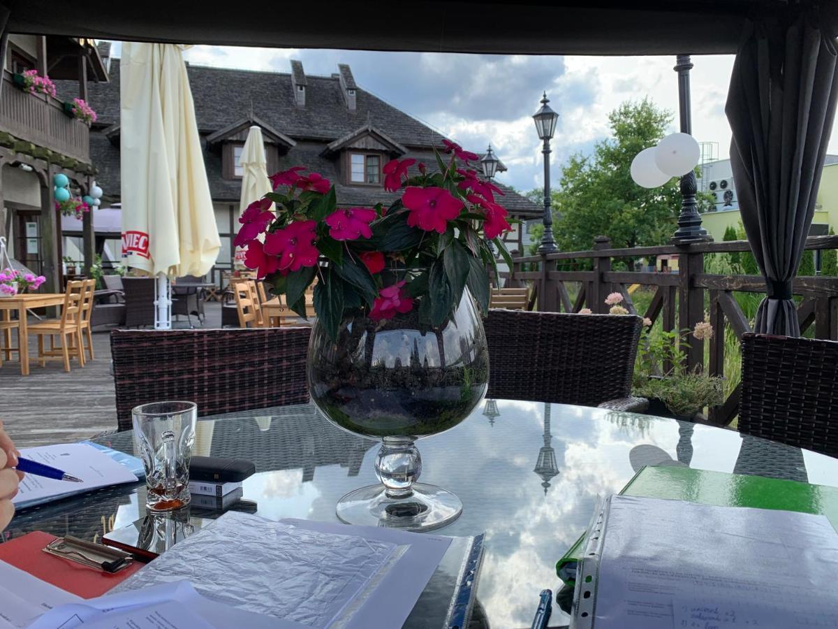Hotel Tyrol I Restauracja Zycie Gruzji Osielsko Esterno foto