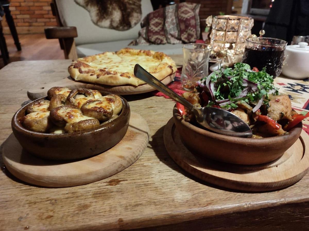 Hotel Tyrol I Restauracja Zycie Gruzji Osielsko Esterno foto