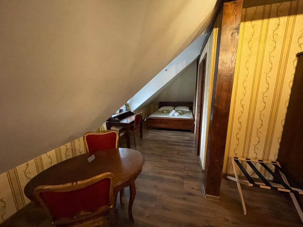 Hotel Tyrol I Restauracja Zycie Gruzji Osielsko Esterno foto